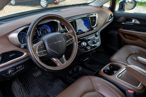 Imagen 11 de 14 de Chrysler Pacífica
