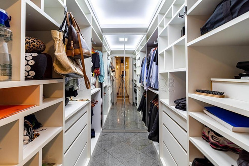 Imagem 20 de 30 de Asa Sul Shigs, Casa Com Elevador Para Carro, 358m², 4 Quartos Sendo 1 Suíte! Aceita Financiamento E Permuta. - Villa132659