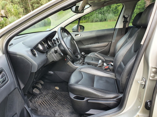 Peugeot 408 Allure + 2.0 143cv