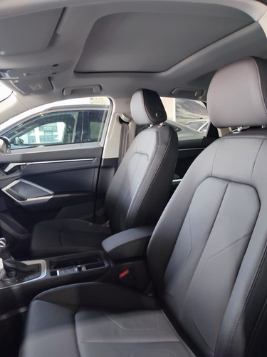 Audi Q3 SELECT
