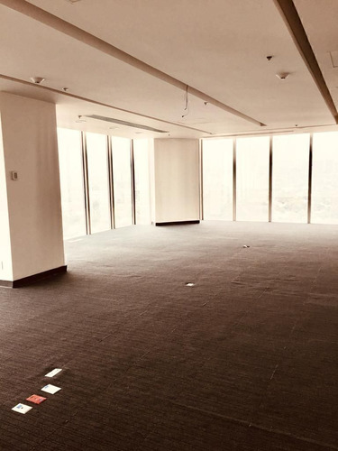 Oficina En Renta En Lomas Altas Torre Quadrata