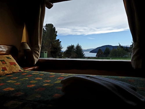 Imagen 5 de 20 de Departamentos - Cabañas En Bariloche 2/3/4/5/6/7 Pasajeros. Playa Bonita! Complejo En La Mejor Ubicacion De Bariloche