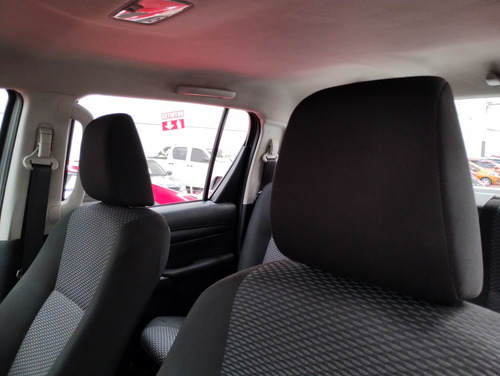 Toyota Hilux 2.7 Cabina Doble Base Mt