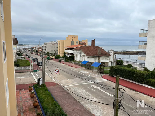 Departamento De 2 Dormitorios, En Peninsula, Punta Del Este