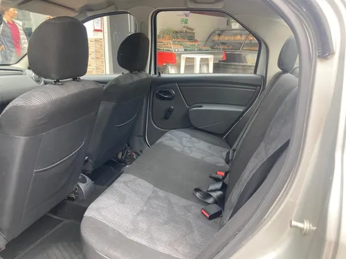 Renault Logan 1.6 Expression