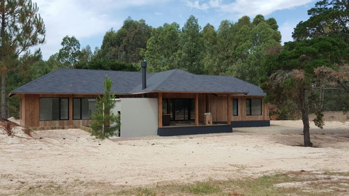 Casa En Carmelo A Estrenar En Barrio Cerrado Casa Chic