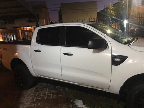 Imagen 8 de 13 de Ford Ranger 3.2 Cd 4x4 Xls Tdci 200cv 2013
