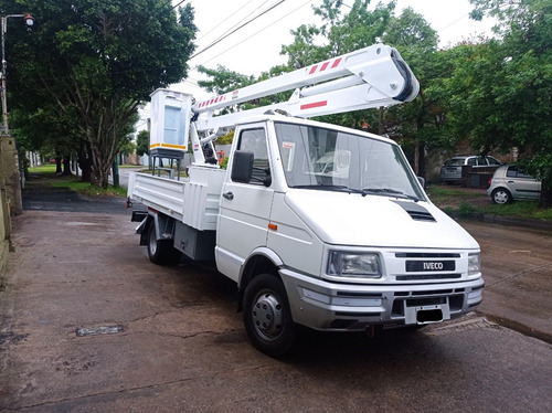 Iveco Daily Hidroelevador