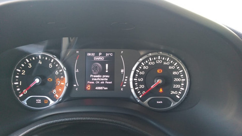 Imagem 9 de 10 de Jeep Renegade