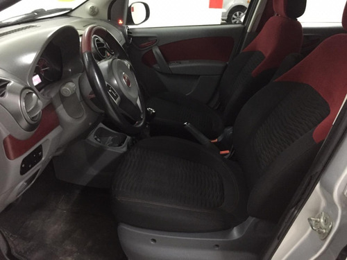 Imagen 9 de 11 de Dm Fiat Palio Sporting 1.6l 2016 Color Plata.