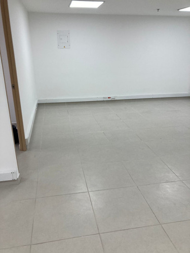 Imagen 4 de 14 de Oficina Para Arrenda En Naranjal