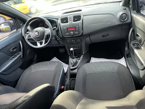 Renault Logan 1.6 Expression / Life +