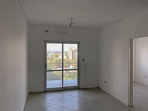 Imagen 4 de 9 de Venta De Departamento Excelente Ubicación, En Monte Grande
