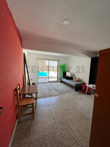 Imagen 20 de 25 de 132 Entre 530 Y 531, Casa Dos Dormitorios Y Piscina, En Venta