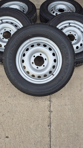 Cubiertas Hilux Rodado 16 Originales + Centro + Tuercas .