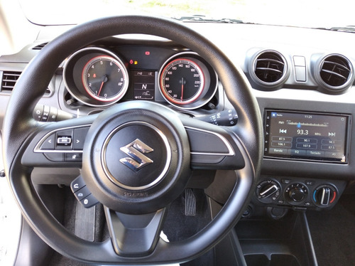 Suzuki Swift Gl At