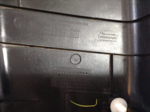 Plastico Inferior Poste Central Izquierdo Nissan Tiida 07-10