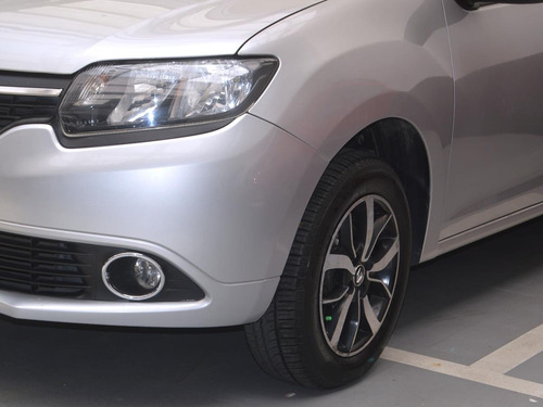 Renault Logan Privilege Mt