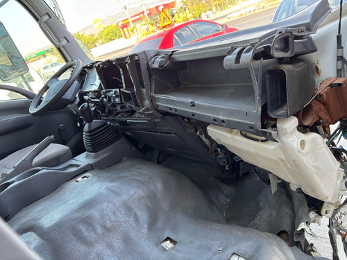 Isuzu Elf 600 2020 Para Reparar Golpe