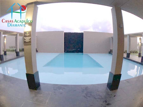 Imagen 25 de 30 de Cad La Isla Fiji S3. De Playa. Terraza Con Vista A Las Áreas Comunes