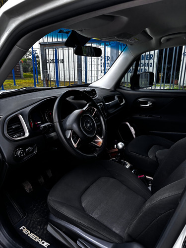 Jeep Renegade 1.8 Flex 5p