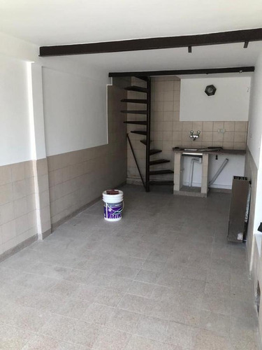 Treplex Venta 3 Dormitorios 12 Baños, Cochera, Patio, Terraza 137 Mts 2 - La Plata