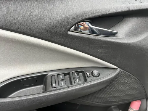 Chevrolet Onix 1.0T Premier Hatch At