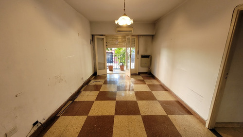 Departamento Ph 3 Ambientes Al Frente Con Balcon Corrido 1er Piso