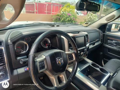 Dodge Ram 1500 LARAMIE 4X2 Doble Cab V8 5.7Lts. HEMI