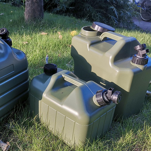 Outdoor Drinking Water Bucket With Faucet Pitcher