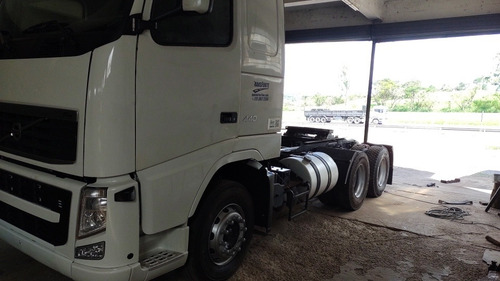 Imagem 1 de 9 de Volvo Fh 440 6x4 Bugleve