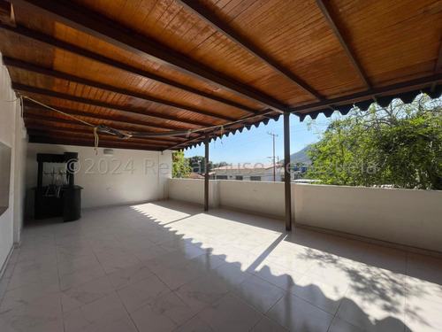 Comoda Casa En Venta En La Candelaria Limon Clima De Montaña Muro Contencion Excelente Ubicacion Materiales De Primera Estef 24-15414