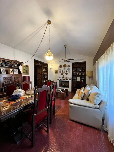 Casa En Cerro De Las Rosas - Tres Dormitorios En Planta Baja