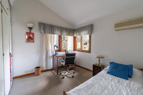 Venta Casa 4 Dormitorios Fisherton Rosario