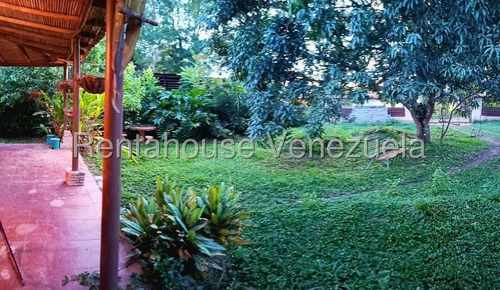 Hermosa Casa Tipo Campestre De Gran Terreno Ideal Para Aquellas Familias Amantes De La Naturaleza , El Campo Y La Montana En Sabaneta Norte Montalban, Terreno Excelente Para La Siembra Y La Cria