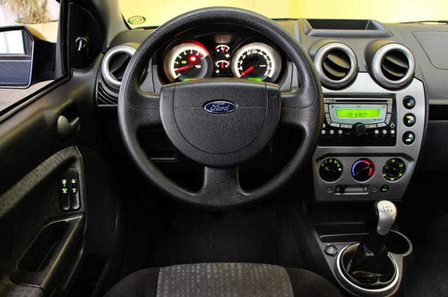 Imagem 12 de 15 de Ford Fiesta 1.6 Mpi Class Sedan 8v Flex 4p Manual 2012