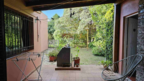 Venta Casa 4 Ambientes En Claypole Con Pileta