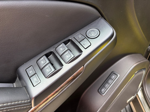 Chevrolet Suburban 5.4 Lt Piel Cubo At