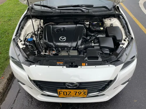 Mazda 3 2.0 Touring