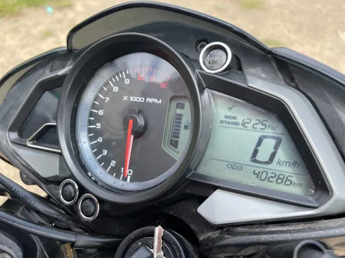 Pulsar Ns 200 Fi