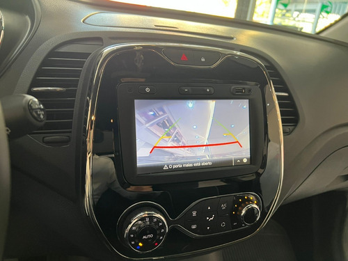 Imagem 20 de 21 de Renault Captur Intense 2.0