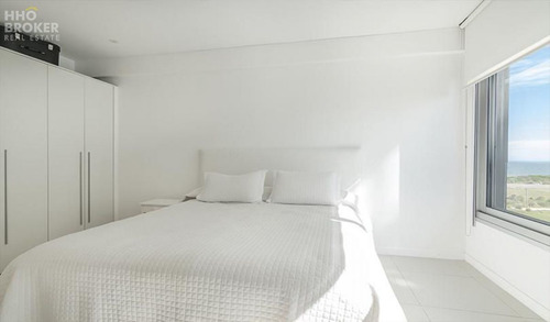 Imagen 13 de 19 de Departamento En Venta. 4 Dormitorios. Playa Brava. Primera Linea. Tiburon Terrazas Oceano. - Punta Del Este Brava