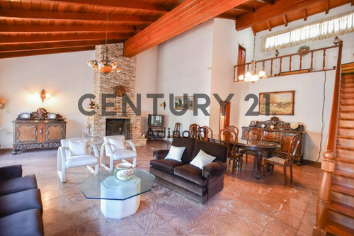 Imagen 4 de 30 de 96 E/ 9 Y 11 (p. Lara) Casa De 4 Dormitorios En Venta Con Parque Y Pileta