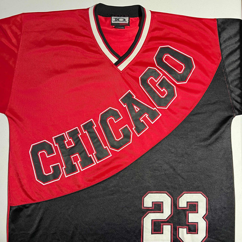 Camiseta Manga Larga Deportiva Chicago Oversize