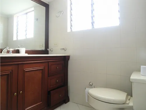 Apartamento Duplex Ubicado En Los Balsos - Poblado
