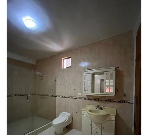 Se Vende Casa 220m2. Guatire.