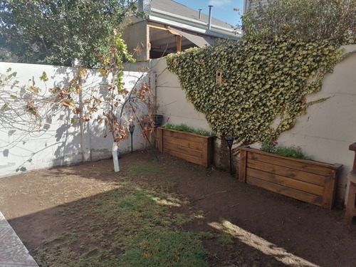 Casa Aislada De 3 Pisos, En El Rosal, Con 3 Estacionamientos