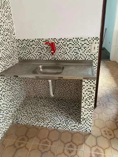 Alugo Casa De Três Cómodos