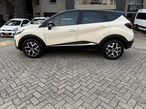 Renault Captur 2.0 Intens Automática