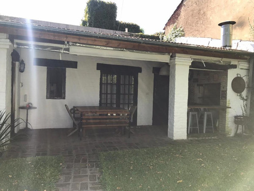 Casa A La Venta En El Bajo De San Isidro -lasalle Al Rio 3 Dormitorios Permuta
